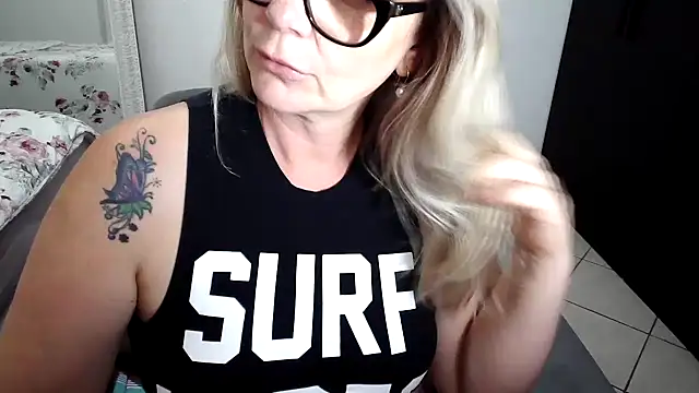 Micchellina online show from December 2024 10:21:01 PM