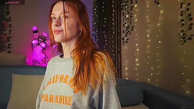  SweetFox  online show from November 2025 07:24:01 PM