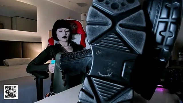  Goddess Misha  online show from November 2025 10:09:02 PM