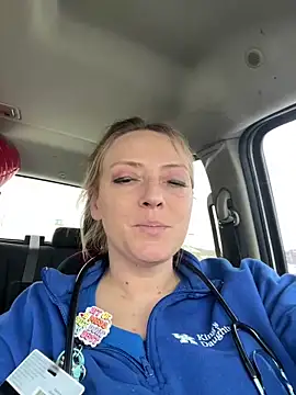 lezbean24 online show from February 2026 07:07:01 PM