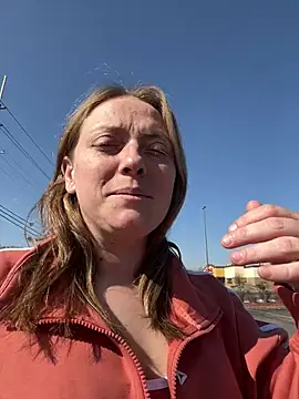 lezbean24 online show from February 2026 05:53:01 PM