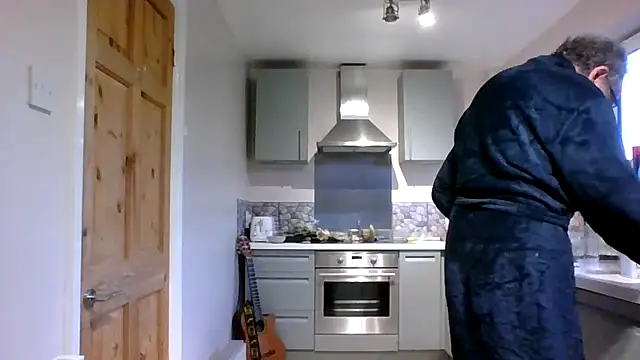 jimmybenido online show from February 2025 05:21:02 PM