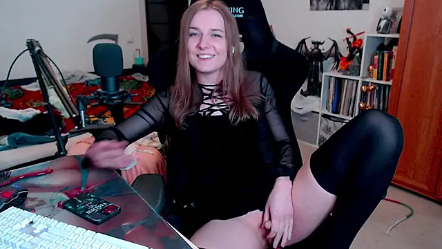 stellablondy online show from December 2024 02:55:01 PM