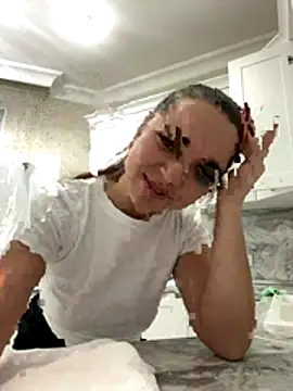 CamillaLarson online show from December 2025 08:49:02 PM