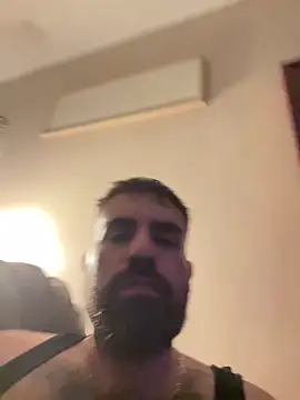 chubbycloudybottom online show from September 2025 03:00:02 AM