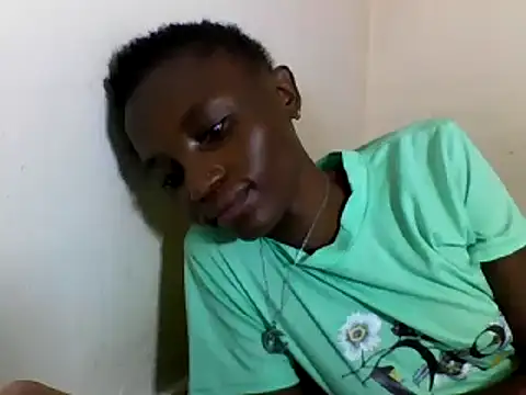 Snapshot of SexyNeedle22 chatting on March 2025 06:48:01 AM SexyNeedle22 online show from March 2025 06:48:01 AM