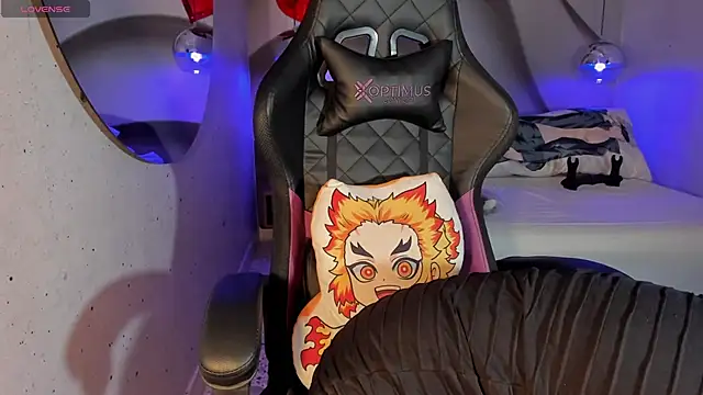 IamNayuta online show from February 2025 08:04:02 PM