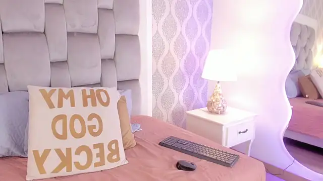 Sara  Williams online show from February 2025 03:47:02 AM