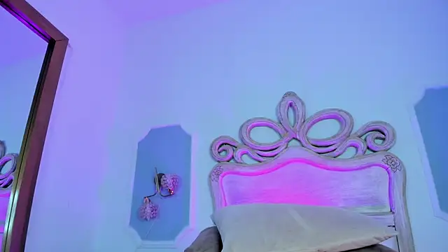 Sara  Williams online show from November 2025 03:50:02 AM