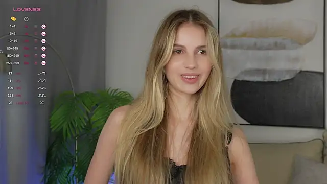 Fluffy-Angel online show from September 2025 03:46:01 PM