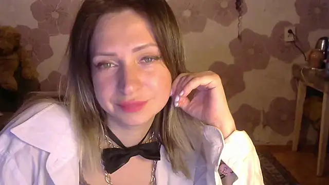 Snapshot of Queen_Daenerys chatting on September 2025 08:52:01 PM Queen Daenerys online show from September 2025 08:52:01 PM