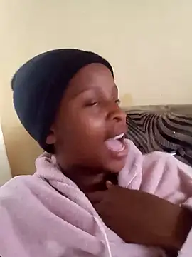 Snapshot of Nomawethu2002 chatting on November 2025 07:25:01 AM Nomawethu2002 online show from November 2025 07:25:01 AM