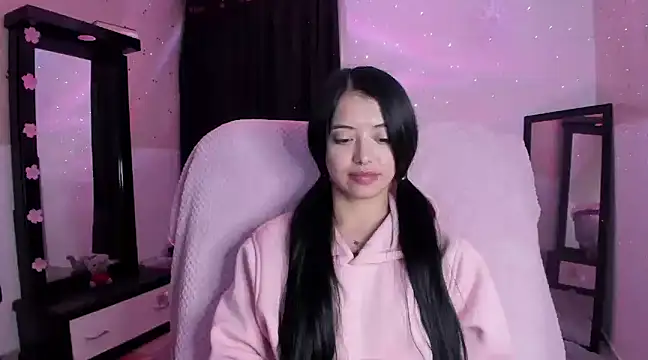 Snapshot of Stormiiii chatting on January 2025 01:07:02 AM Stormiiii online show from January 2025 01:07:02 AM