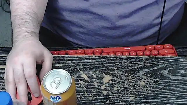 Snapshot of Dominant_BEAR chatting on September 2025 11:53:02 PM Dominant BEAR online show from September 2025 11:53:02 PM