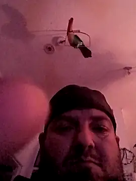 Snapshot of valleyoneofakind chatting on October 2025 05:59:01 AM valleyoneofakind online show from October 2025 05:59:01 AM