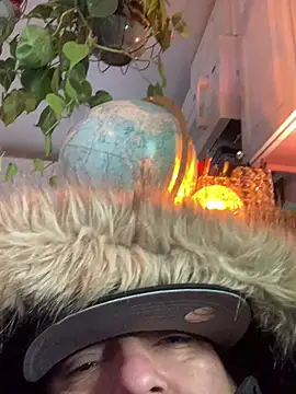 Snapshot of valleyoneofakind chatting on February 2026 06:37:02 PM valleyoneofakind online show from February 2026 06:37:02 PM