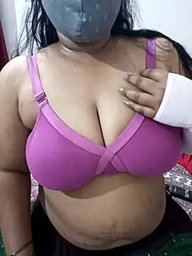 Snapshot of hotlovelygirl chatting on March 2025 04:40:02 PM hotlovelygirl online show from March 2025 04:40:02 PM