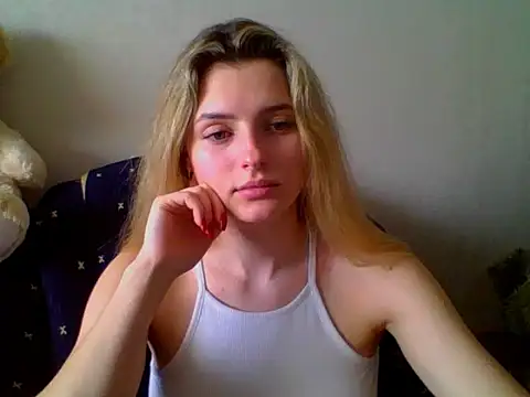 lady olivia  online show from March 2026 02:02:02 PM