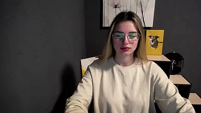 lady olivia  online show from April 2026 12:56:01 PM