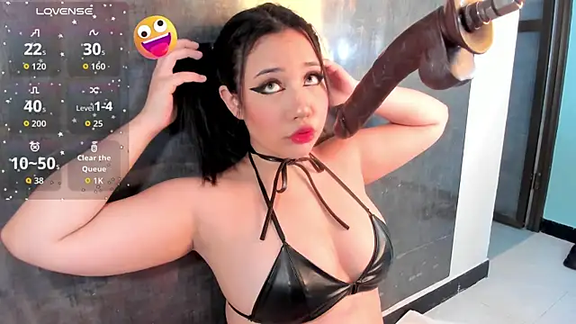 emy evie online show from October 2025 06:03:01 PM