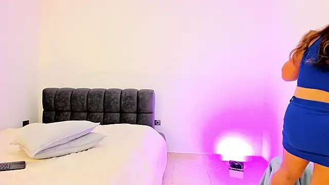 Alisson zambrano online show from April 2026 08:12:02 PM