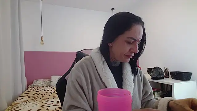 Snapshot of YasmimBrasil chatting on July 2026 06:05:01 AM YasmimBrasil online show from July 2026 06:05:01 AM