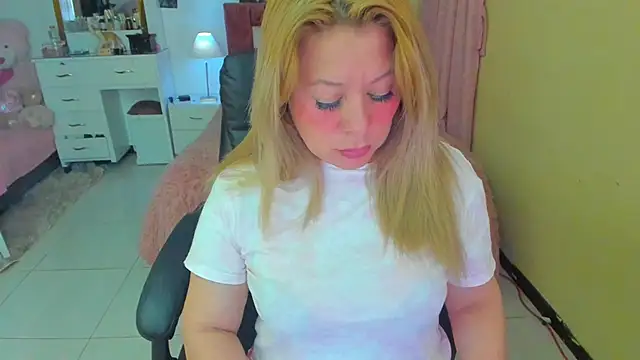 arisha katy1 online show from November 2025 11:32:01 PM