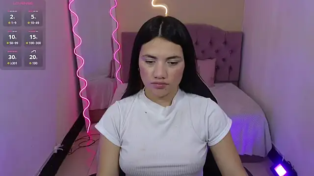 Chiara tay online show from November 2025 03:06:01 AM