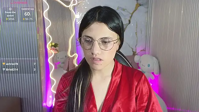 Snapshot of Chiara_tay chatting on April 2026 01:21:01 AM Chiara tay online show from April 2026 01:21:01 AM