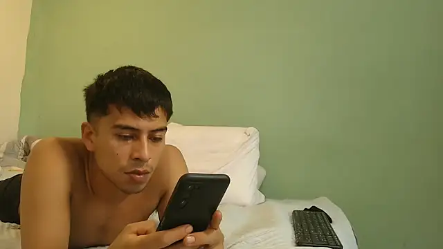 danielitopapuu online show from June 2026 05:15:02 PM