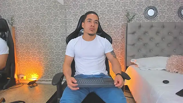 Snapshot of Bryson_Collins_ chatting on February 2025 11:10:01 AM Bryson Collins online show from February 2025 11:10:01 AM
