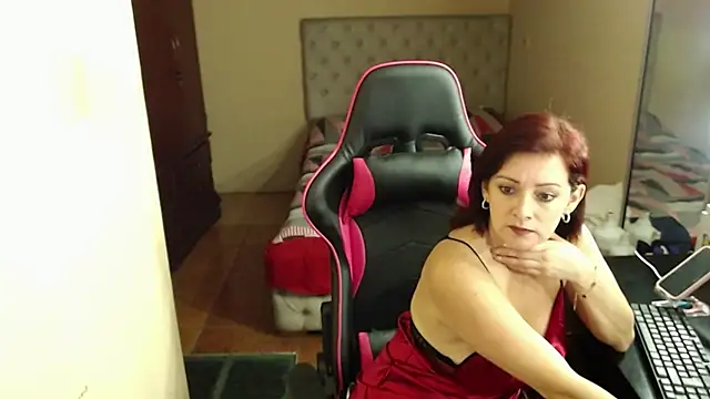 Carol Scottt online show from December 2024 11:39:02 AM