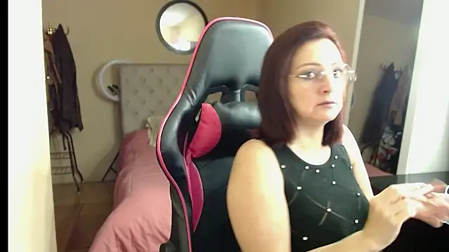 Carol Scottt online show from September 2025 05:47:02 PM