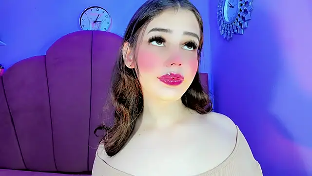 ValeriaAguilar online show from September 2025 09:26:02 PM