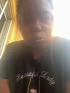 JCCaramelbarbie1 online show from May 2026 11:37:01 AM
