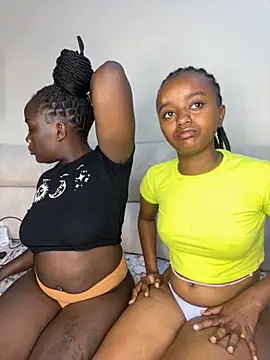Snapshot of Doublefreaks chatting on October 2025 09:58:02 PM Doublefreaks online show from October 2025 09:58:02 PM