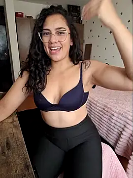 Snapshot of Thaliacooper_ chatting on February 2026 04:46:01 PM Thaliacooper online show from February 2026 04:46:01 PM