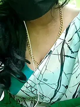 Snapshot of Aishu-tamil09 chatting on December 2024 04:49:01 PM Aishu-tamil09 online show from December 2024 04:49:01 PM