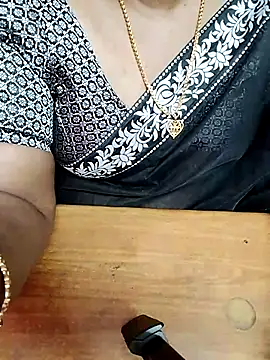 Snapshot of Aishu-tamil09 chatting on January 2026 06:49:02 AM Aishu-tamil09 online show from January 2026 06:49:02 AM