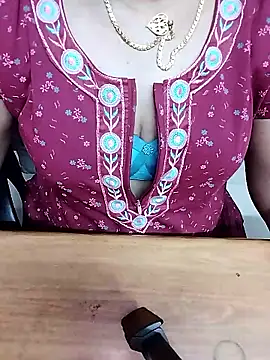 Snapshot of Aishu-tamil09 chatting on January 2026 04:01:01 PM Aishu-tamil09 online show from January 2026 04:01:01 PM