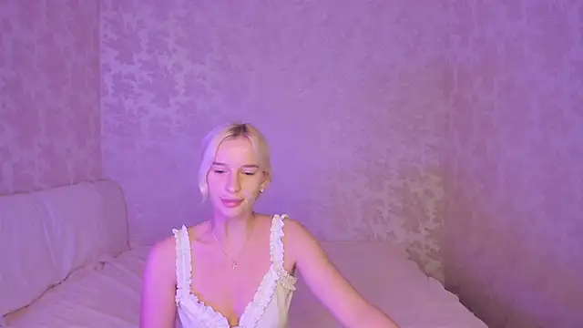 Amanda054 online show from September 2025 01:00:02 PM