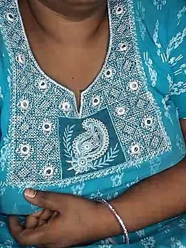 Snapshot of Latha-Hyd chatting on October 2025 04:56:01 AM Latha-Hyd online show from October 2025 04:56:01 AM