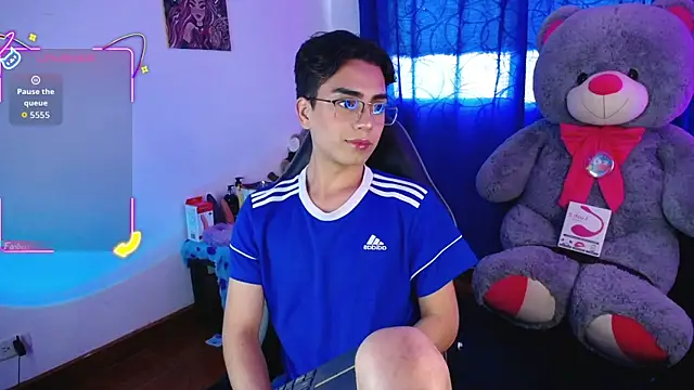 OwenBluee online show from July 2026 12:48:02 PM