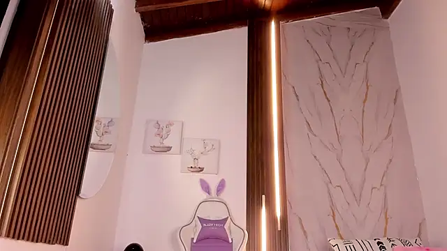 mia six66 online show from November 2025 11:43:02 AM