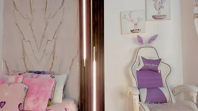 mia six66 online show from February 2026 12:09:01 PM