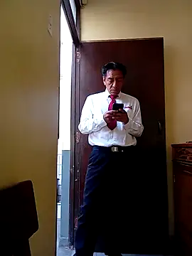 Snapshot of Romeoblues chatting on January 2025 01:01:01 PM Romeoblues online show from January 2025 01:01:01 PM