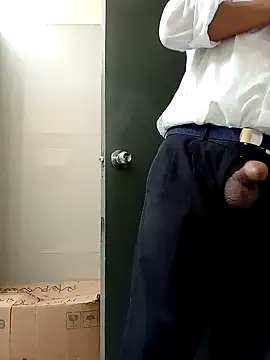 Snapshot of Romeoblues chatting on January 2025 09:44:02 AM Romeoblues online show from January 2025 09:44:02 AM