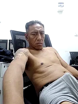 Snapshot of Romeoblues chatting on February 2025 11:27:02 AM Romeoblues online show from February 2025 11:27:02 AM