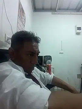 Snapshot of Romeoblues chatting on February 2025 12:08:02 AM Romeoblues online show from February 2025 12:08:02 AM