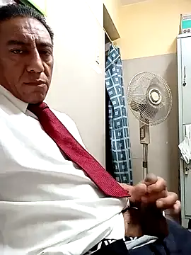 Snapshot of Romeoblues chatting on February 2025 06:48:01 AM Romeoblues online show from February 2025 06:48:01 AM